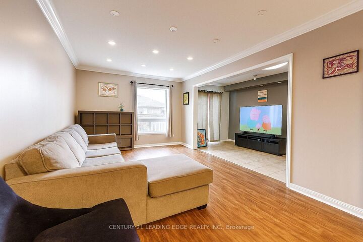Property Photo: 68 Barkdale Way ON L1N 0E9
