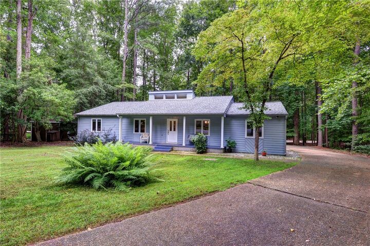 Property Photo: 105 Daingerfield Road VA 23185
