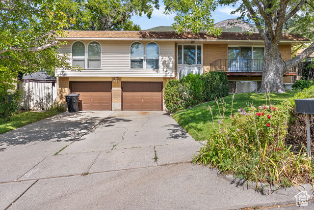 Property Photo: 247 Paulette Way UT 84025