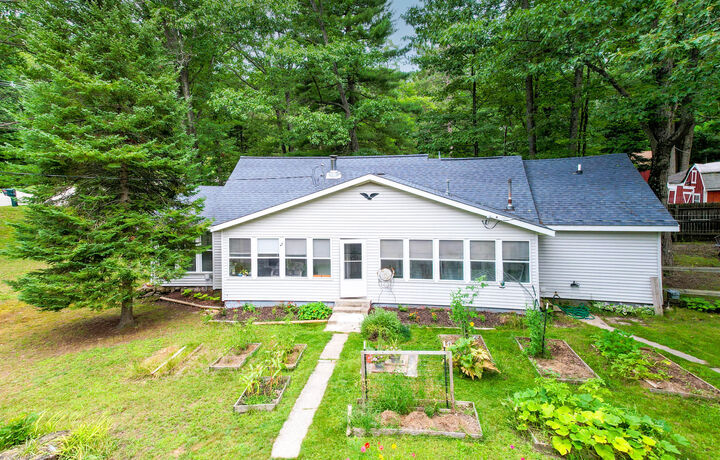 Property Photo: 2955 E Mullett Lake Road MI 49721