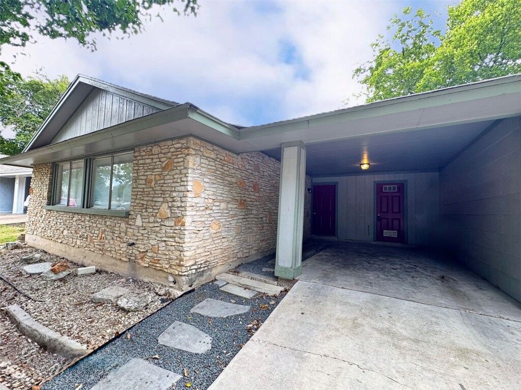 Property Photo: 10613 Golden Quail Drive A TX 78758
