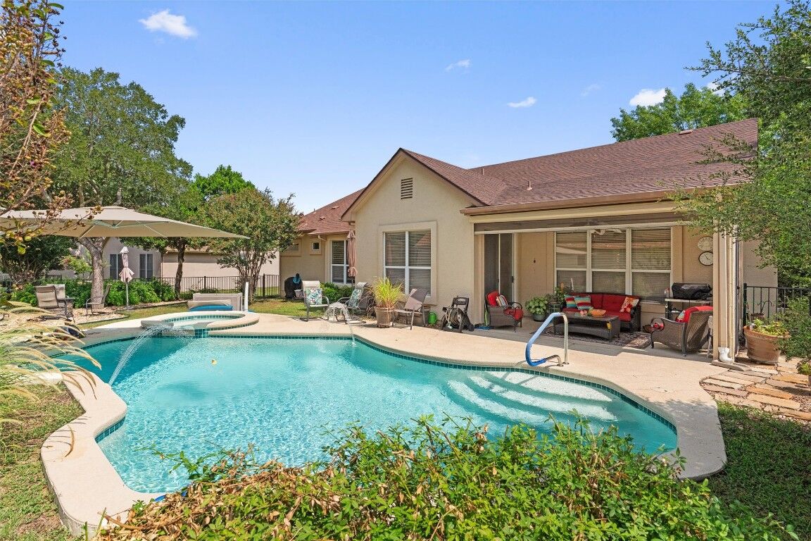 Property Photo: 296 Trail Of The Flowers TX 78633