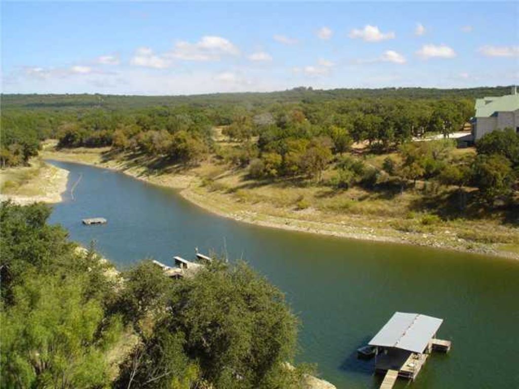 Property Photo: 3705 1/2 N Peninsular Drive TX 78654