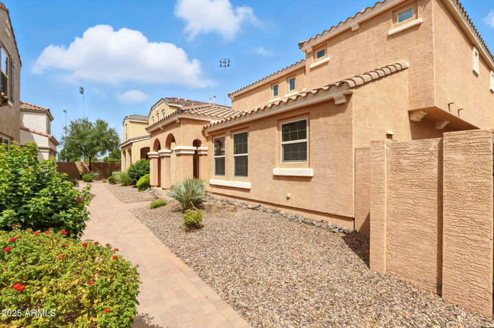 Property Photo:  2240 S Buckaroo Trail  AZ 85295 