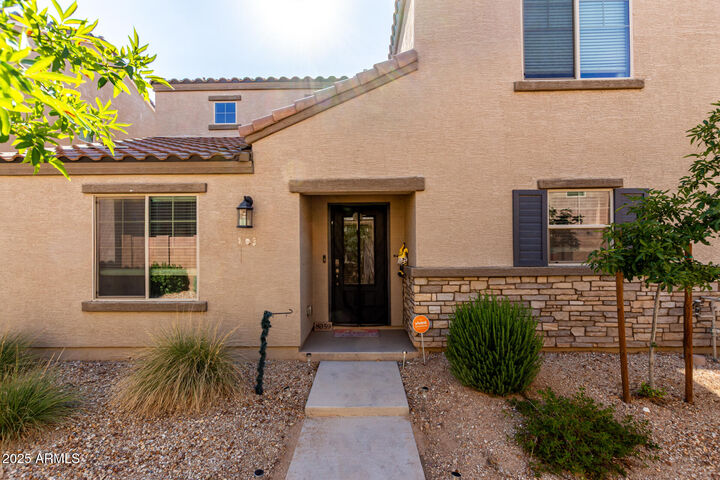 Property Photo: 8059 W Agora Lane AZ 85043