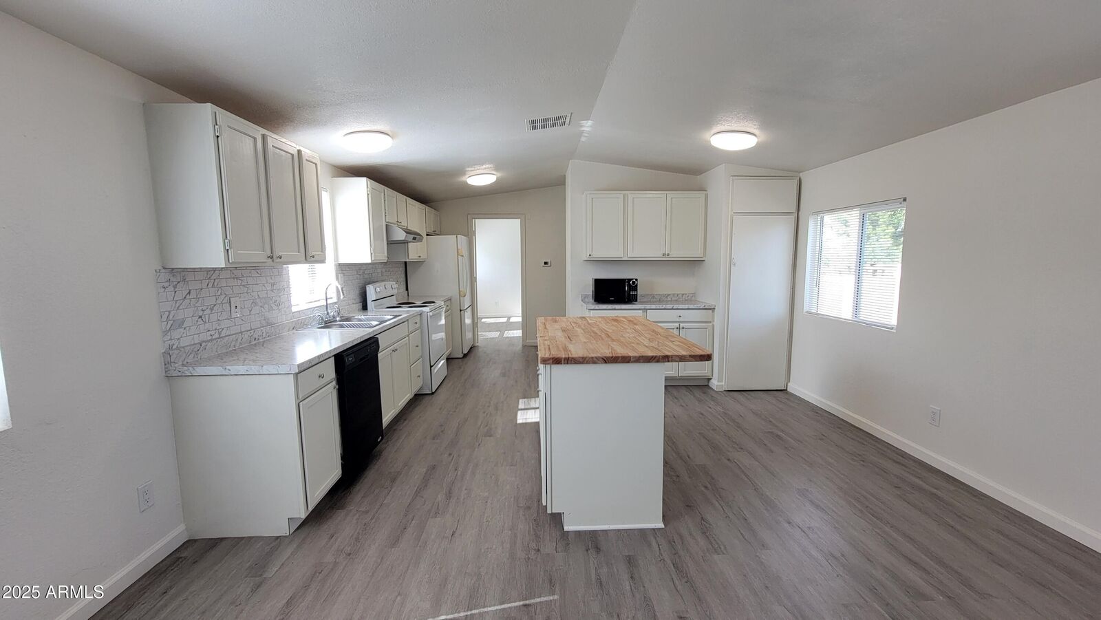 Property Photo:  4833 E Kevin Street  AZ 85650 