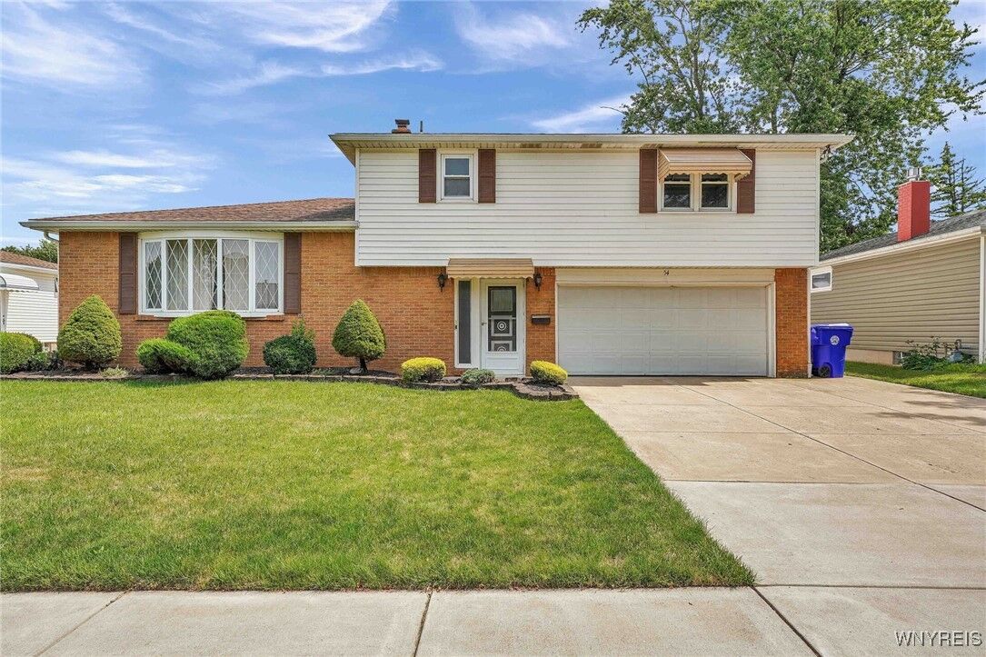 Property Photo:  54 Southgate Drive  NY 14224 