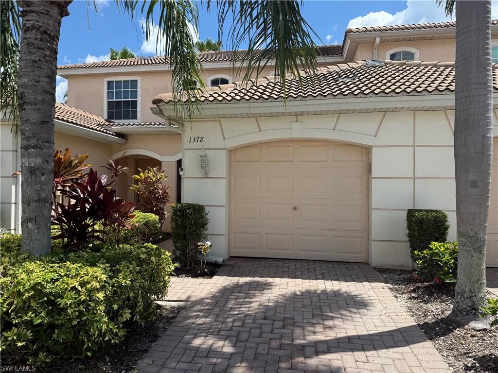 Property Photo:  1378 Weeping Willow Ct  FL 33909 