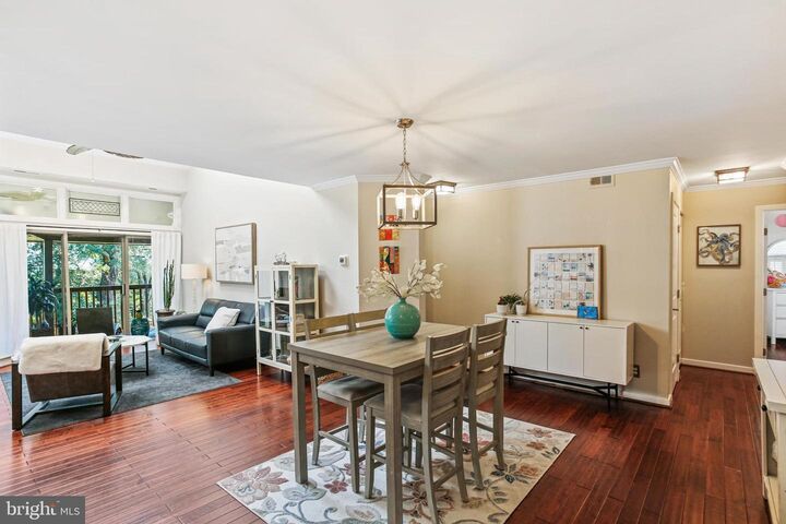 Property Photo: 2010 Quay Village Court 201 MD 21403