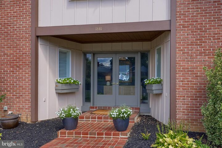 Property Photo: 1841 Wheatland Avenue PA 17603