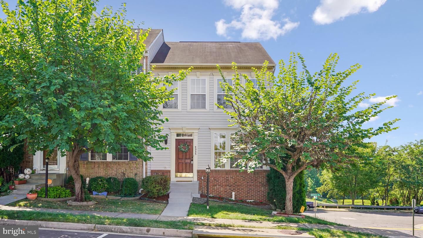 Property Photo:  2235 Diloreta Drive  VA 22191 