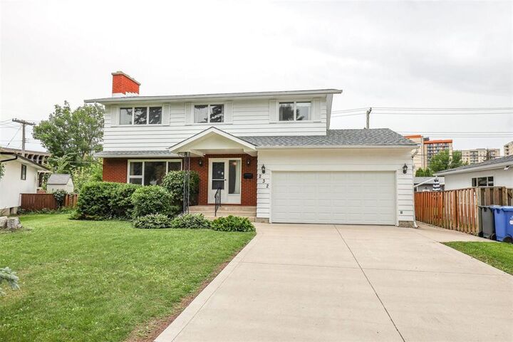 232 Nightingale Road  Winnipeg MB R3J 3G3 photo