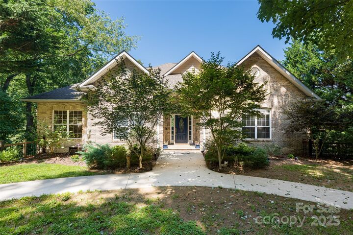 47 Timberwood Drive  Asheville NC 28806 photo