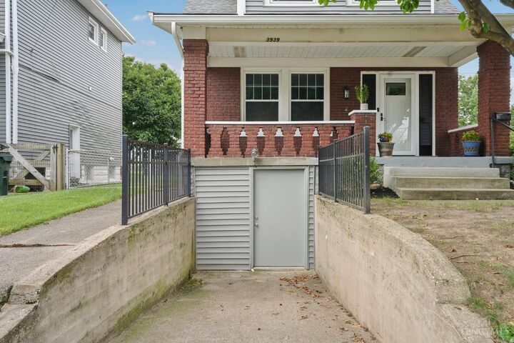 Property Photo:  3939 Grove Avenue  OH 45212 