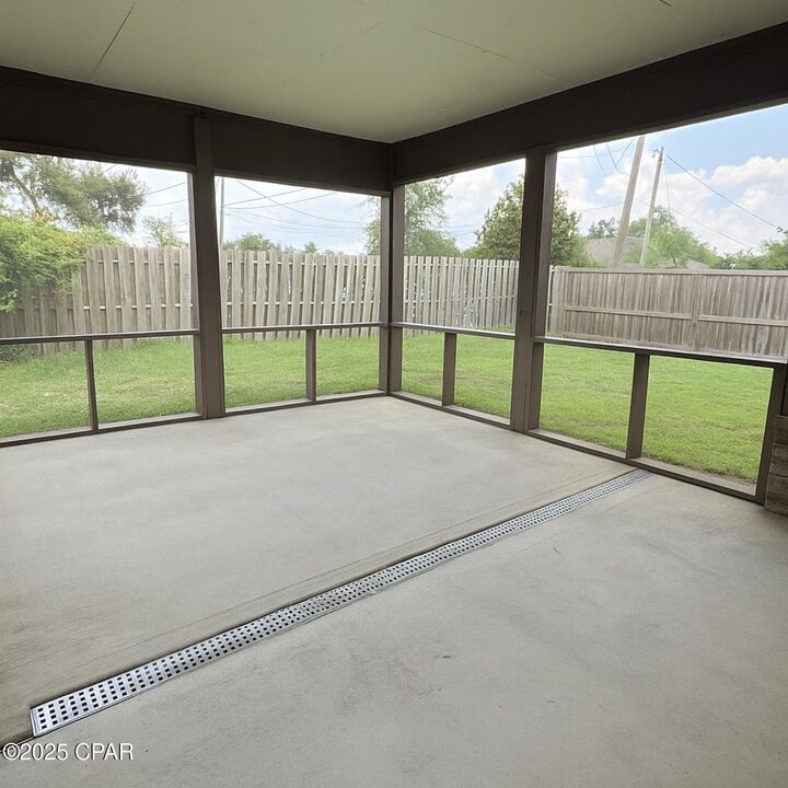 Property Photo:  1008 E E 10th Str Street  FL 32444 