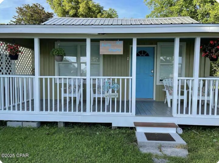 Property Photo: 109 12th Street FL 32320