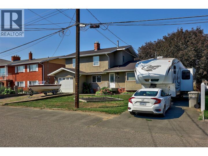 Property Photo:  820 Ollek Street  BC V2B 5A9 