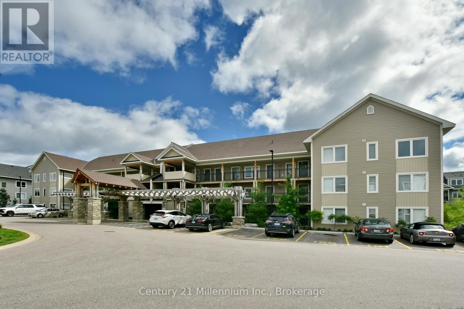 Property Photo:  5 Anchorage Crescent 201  ON L9Y 5C8 