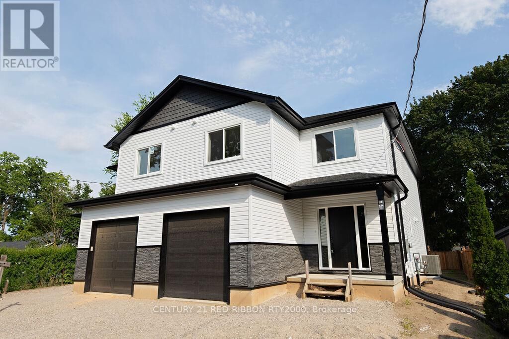 Property Photo: 122 Burns Street ON N7G 1E8