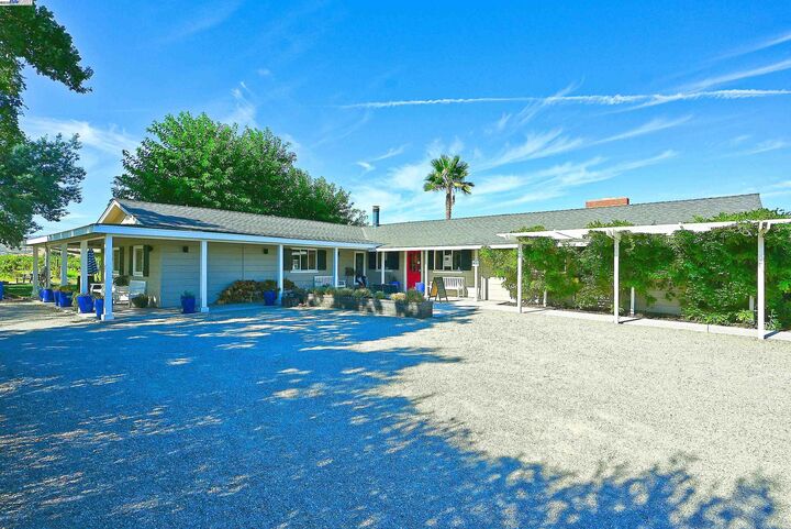 Property Photo:  2915 S Vasco Rd  CA 94550