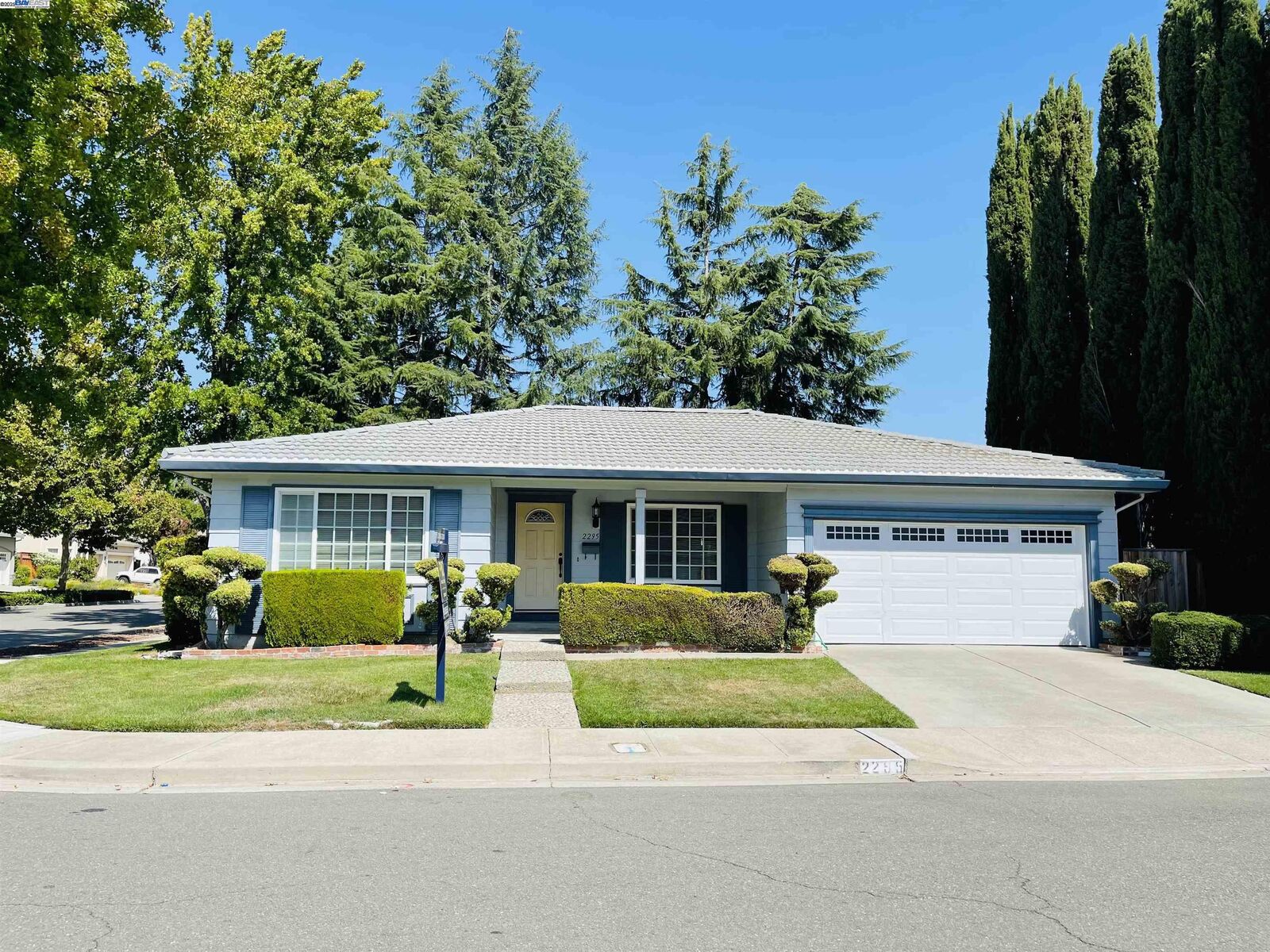 Property Photo: 2295 Camino Brazos CA 94566