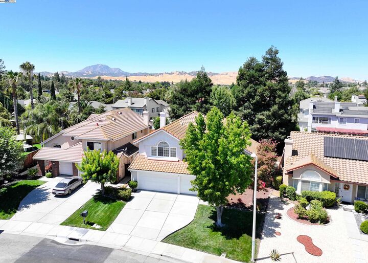 Property Photo: 4528 Fallow Way CA 94509