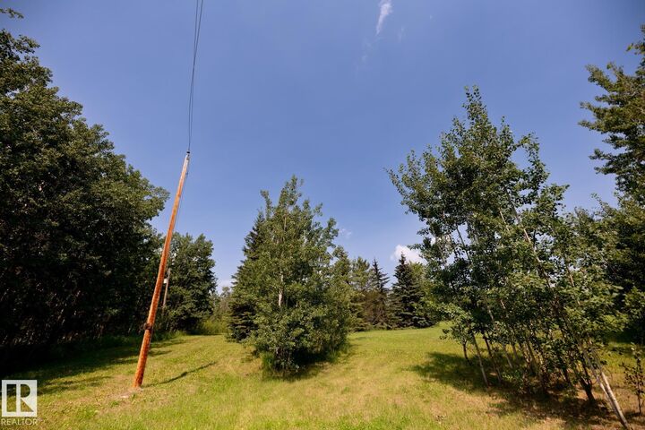 Property Photo: 23246 Twp Rd 521A AB T8B 1G8
