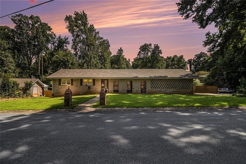 Property Photo: 4777 Summit Hills Way GA 30084