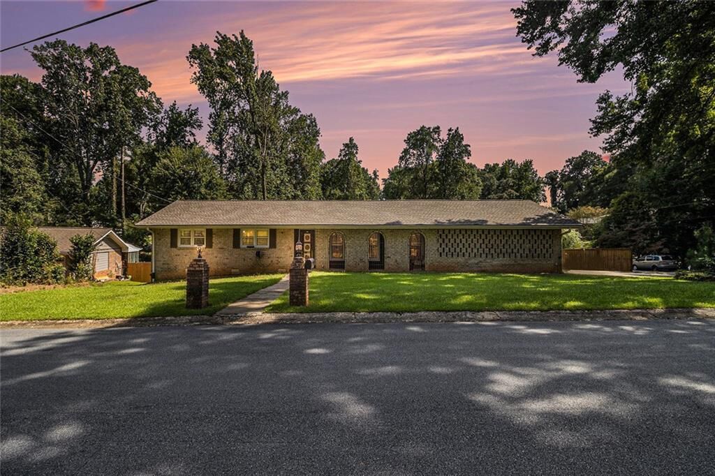 Property Photo: 4777 Summit Hills Way GA 30084