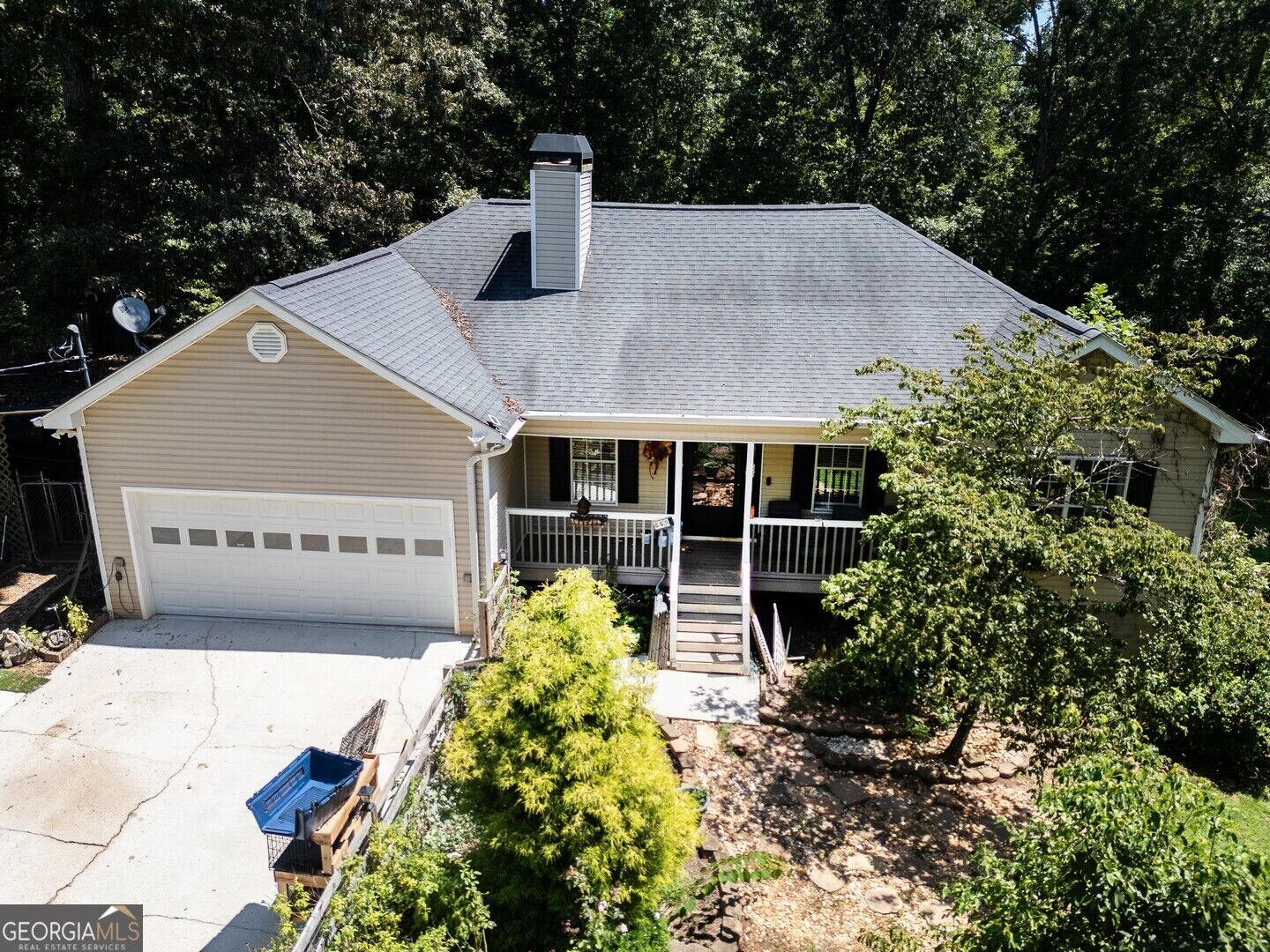Property Photo: 665 Island Shoals Road GA 30016