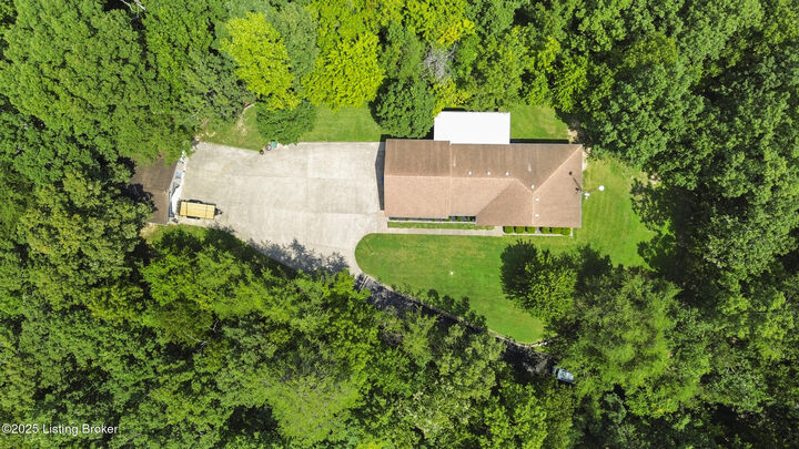 Property Photo:  584 Wilderness Rd  KY 40109 