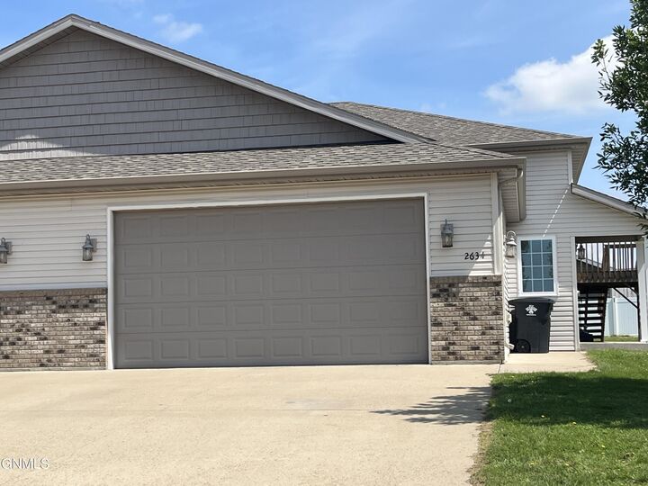 2634 Dakota Boulevard  Dickinson ND 58601 photo