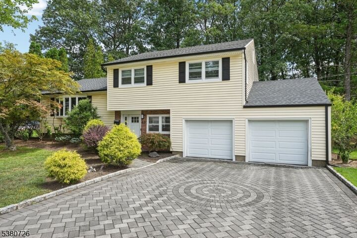 63 Crestmont Rd  West Orange Twp. NJ 07052 photo