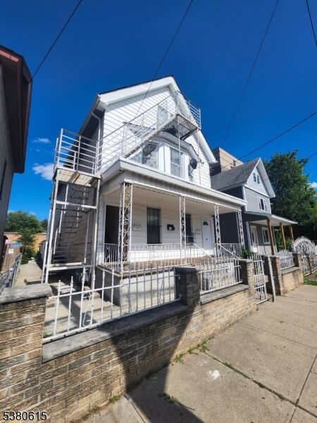 Property Photo:  715 Livingston St  NJ 07201 