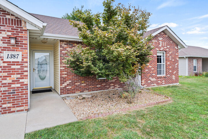 Property Photo:  1387 Matthew Street  MO 65251 
