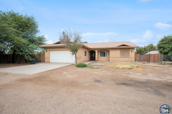 1829  E Thiesen Rd  Holtville CA 92250 photo