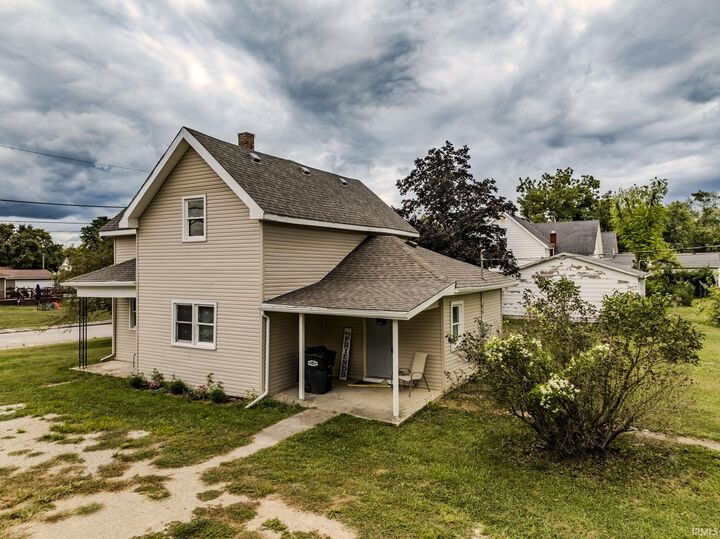 Property Photo: 402 E Monroe Street IN 47359