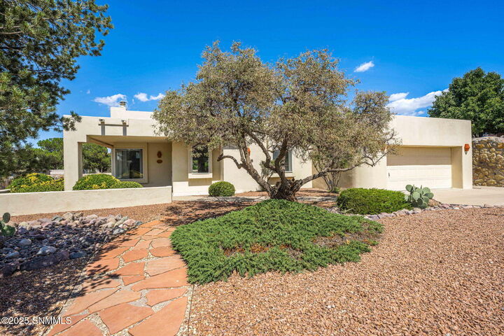Property Photo:  2518 Cherokee Circle  NM 88011 