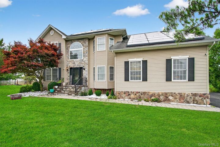 Property Photo: 2028 Independence Drive NY 12553
