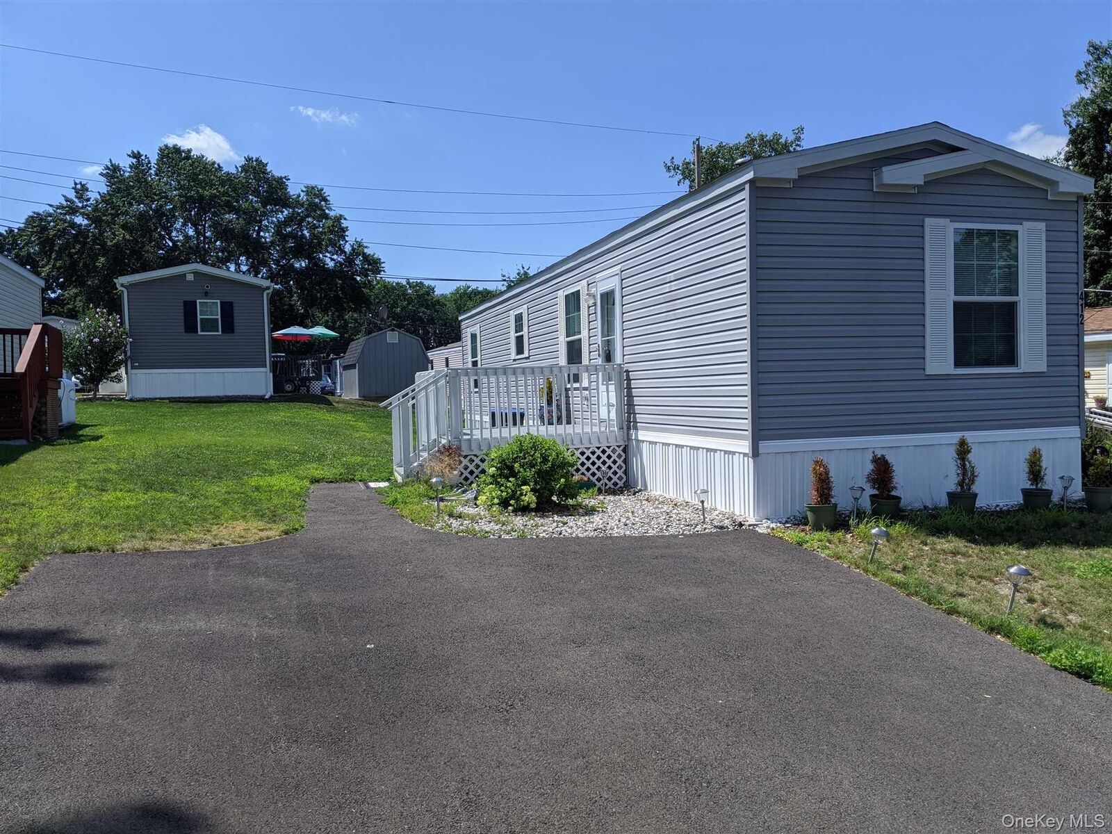 Property Photo: 412 Sandgate Drive NY 12553