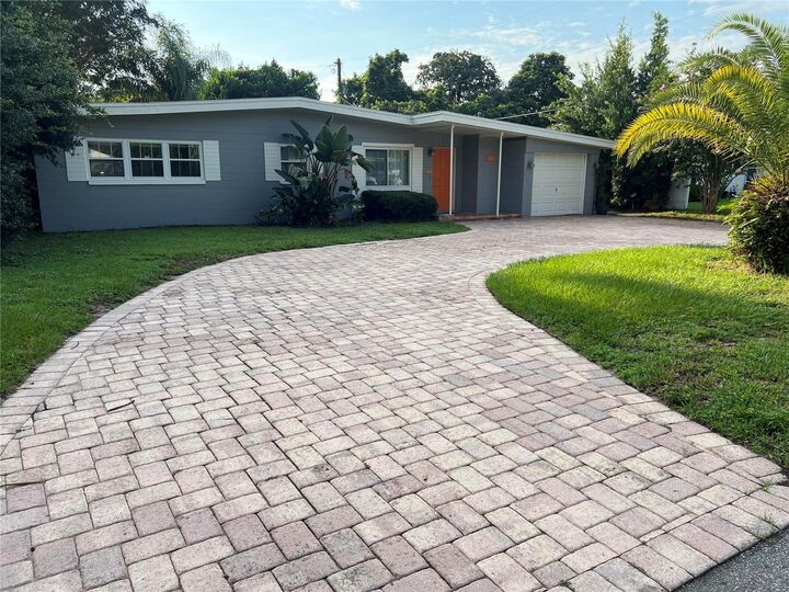 Property Photo: 1001 Early Avenue FL 32789