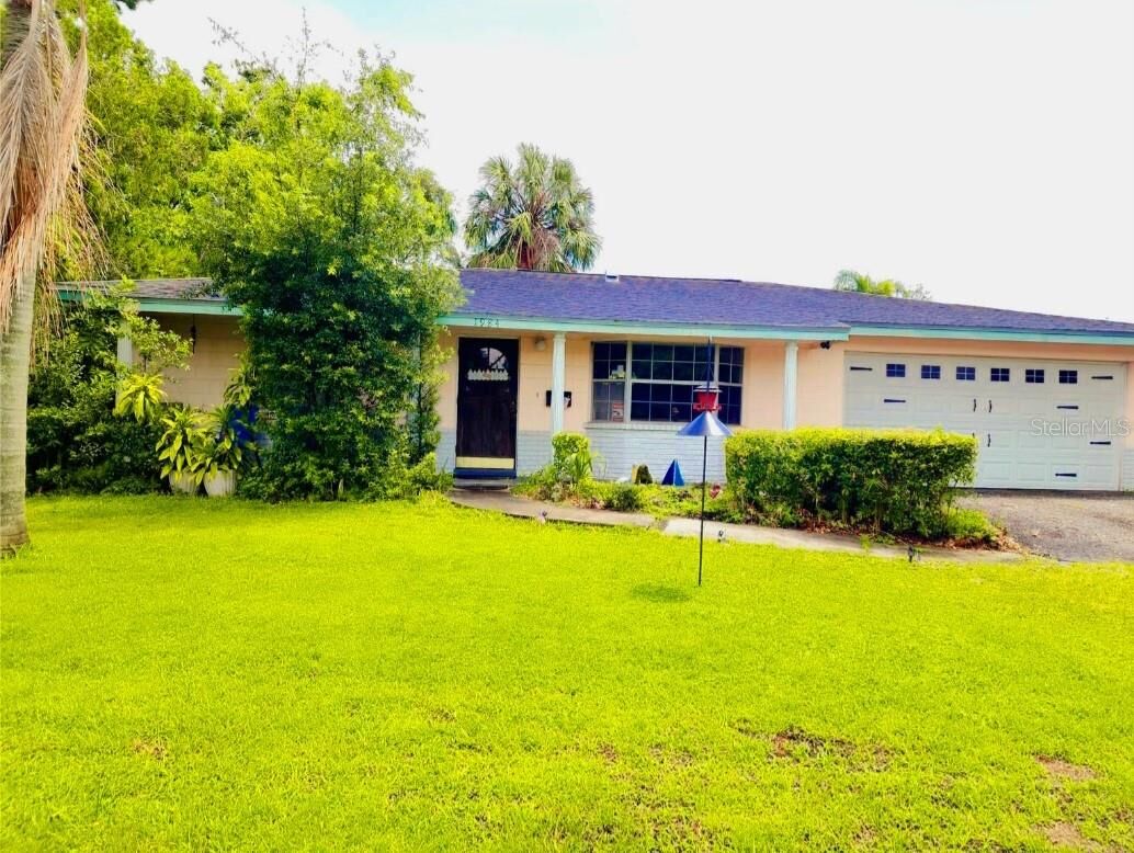 Property Photo: 1984 64th Avenue N FL 33702