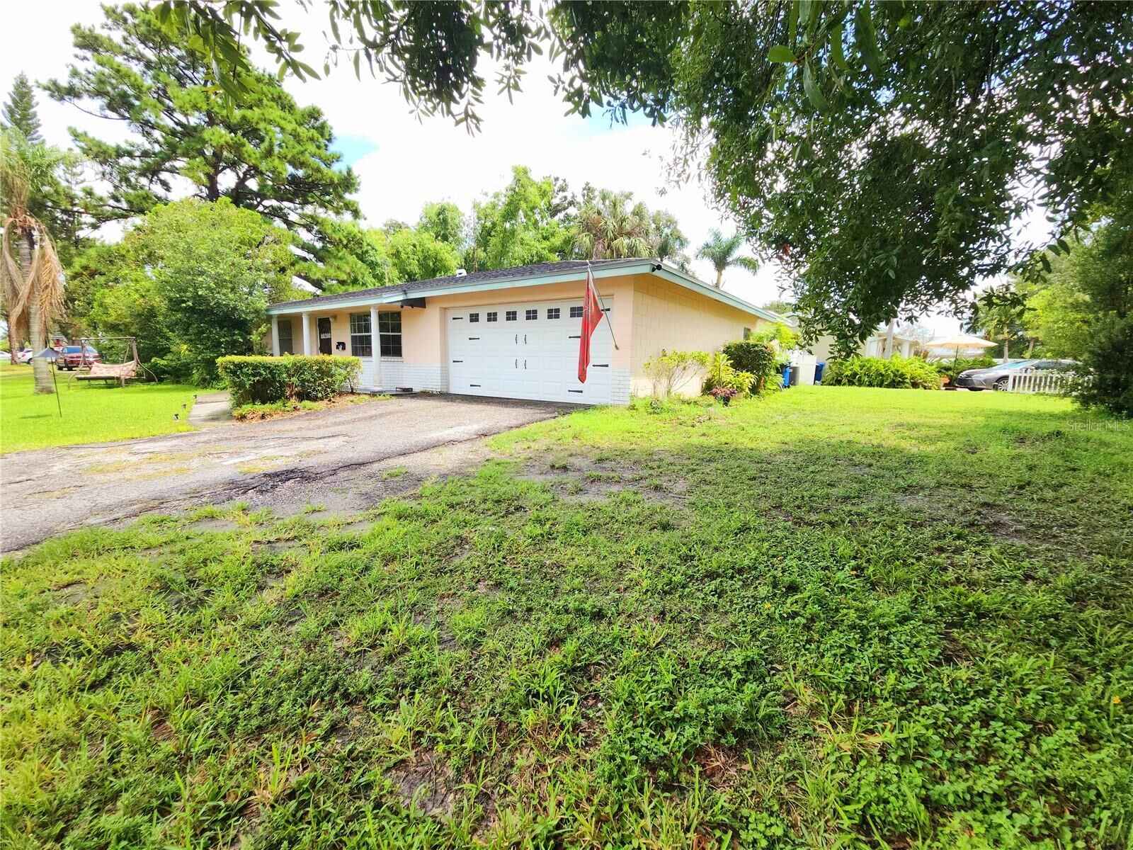 Property Photo:  1984 64th Avenue N  FL 33702 
