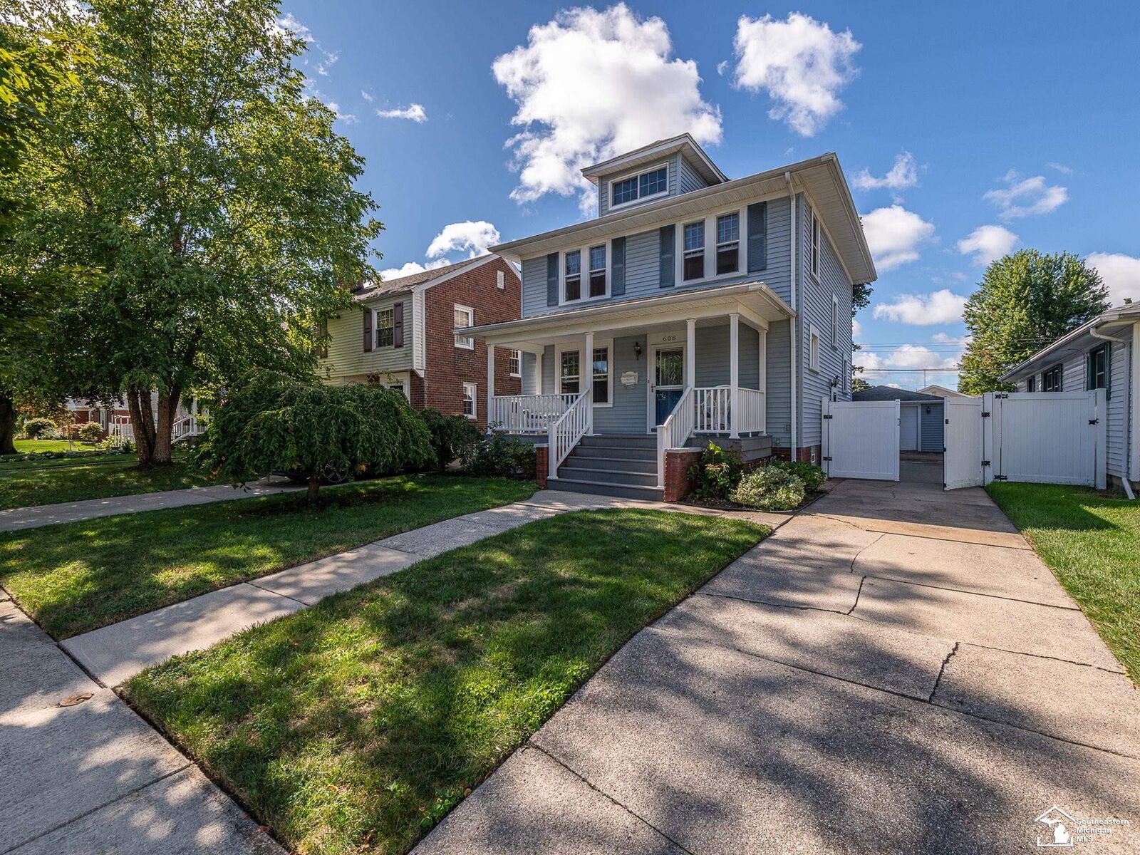 Property Photo:  608 Scottwood Avenue  MI 48162 