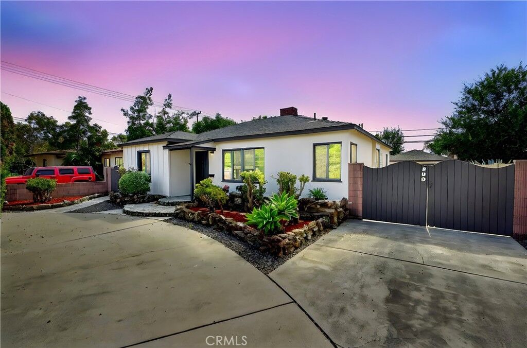 Property Photo: 509 N Buttonwood Street CA 92805