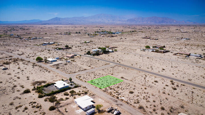 Property Photo: 2459 Shore Gem Avenue CA 92274