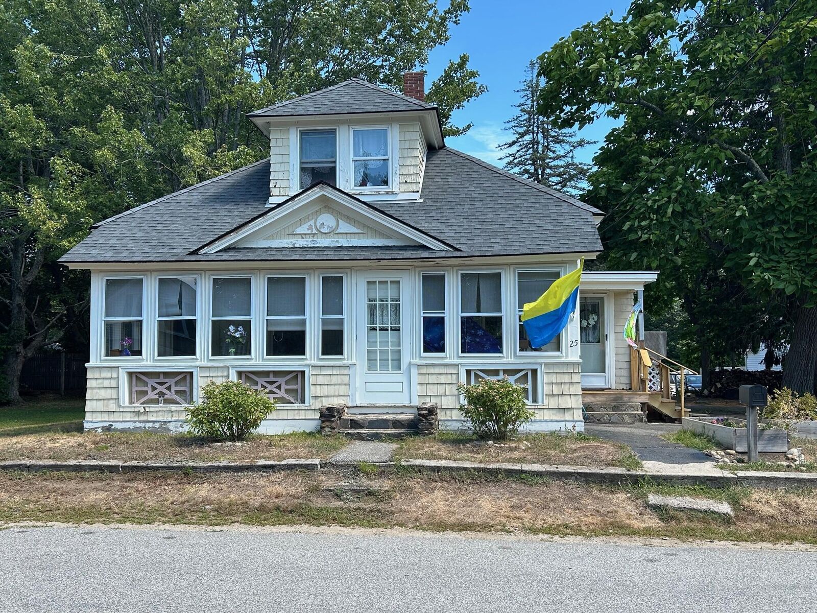 Property Photo:  25 Whitman Street  ME 04073 