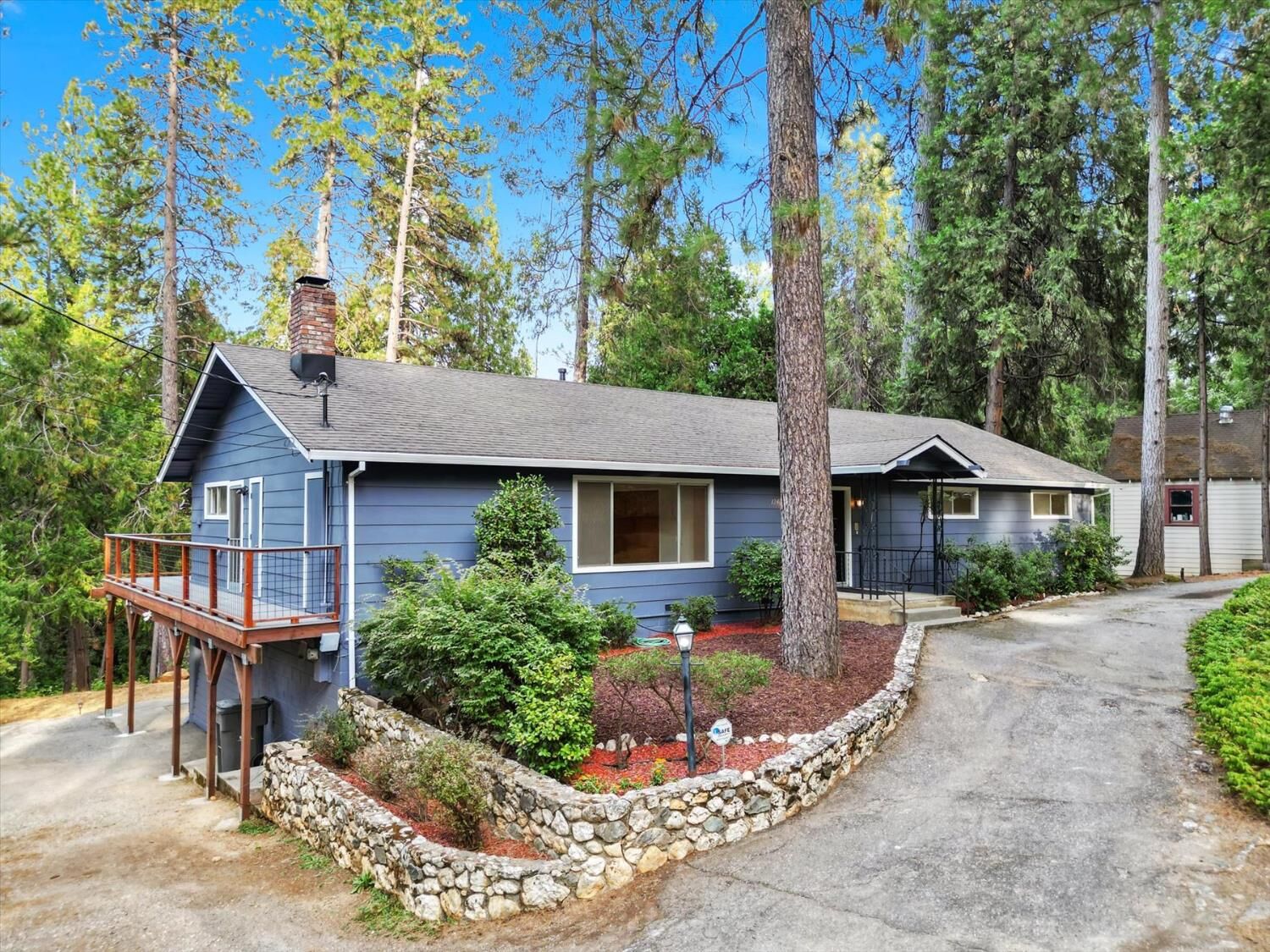Property Photo:  124 Cornish Court  CA 95945 