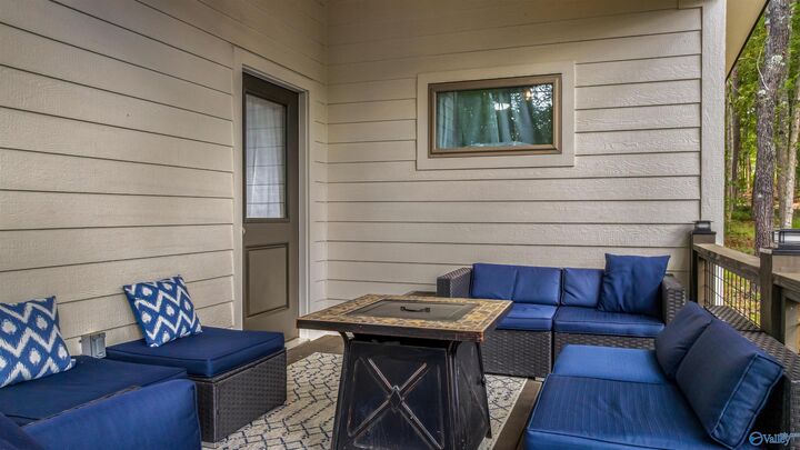 Property Photo: 580 County Road 642 AL 35984