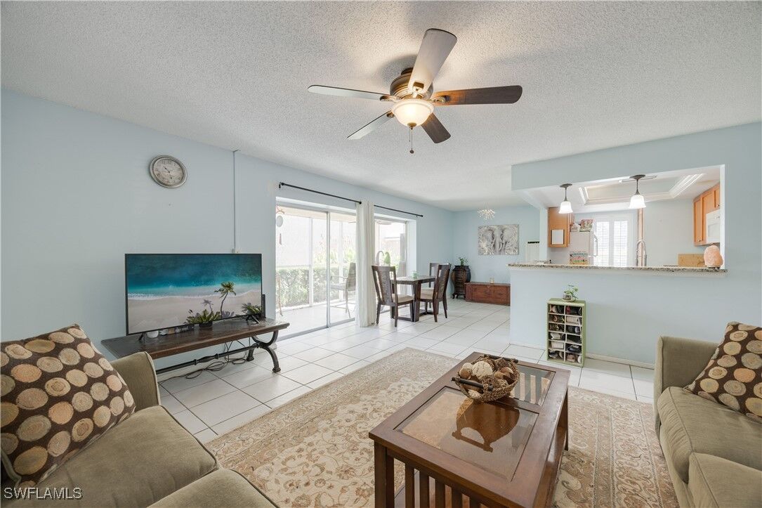 Property Photo: 1400 Pompei Lane 43 FL 34103